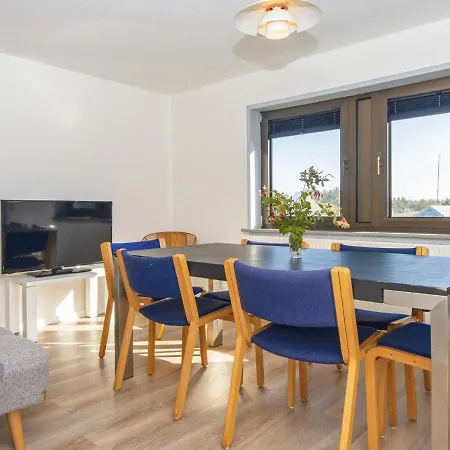 5 Person In Ulfborg-by Traum *